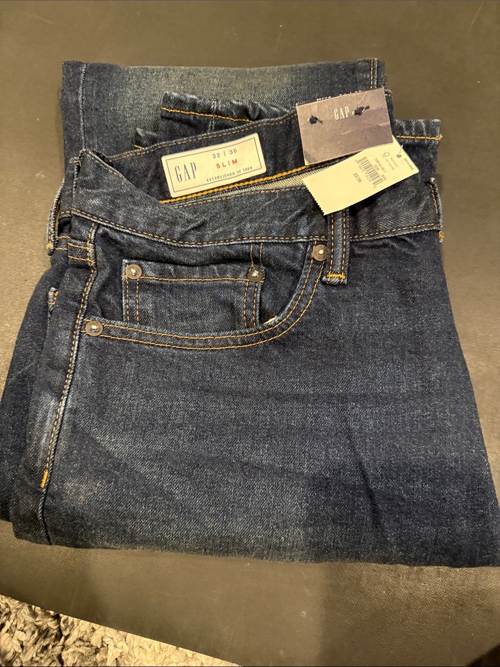 GAP Slim Men's Jeans - Indigo Blue. 36inch in length
